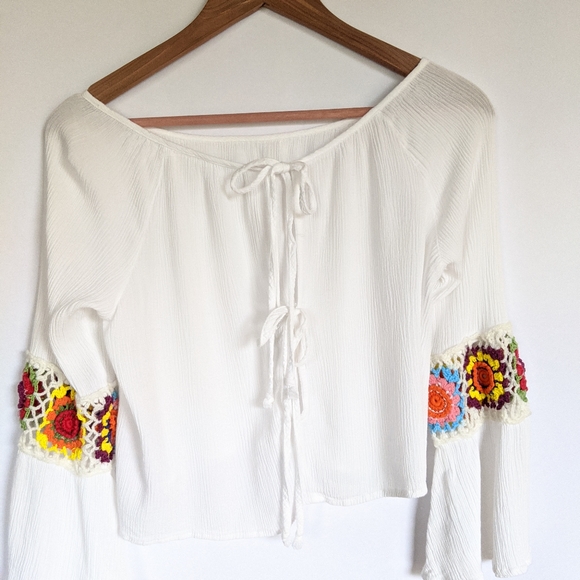 the line of style peasant top with crochet… - Picture 5 of 7